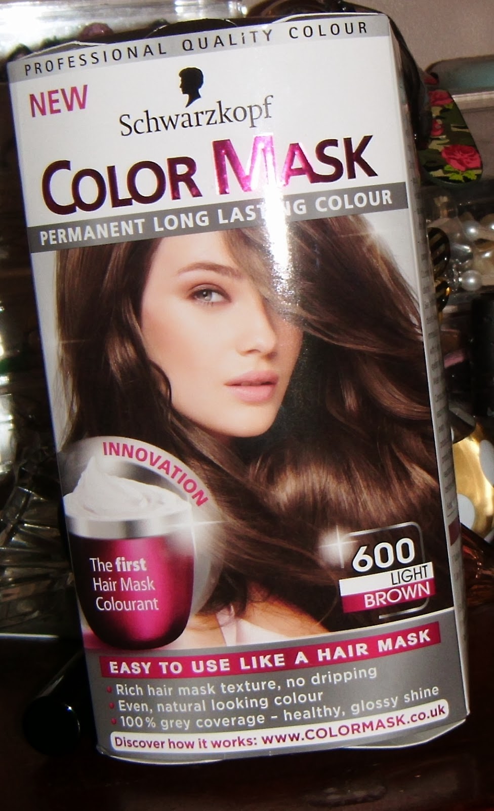 Pretty Tacky Continuing my hair colour journey; Schwarzkopf Color Mask in Light Brown [600]...