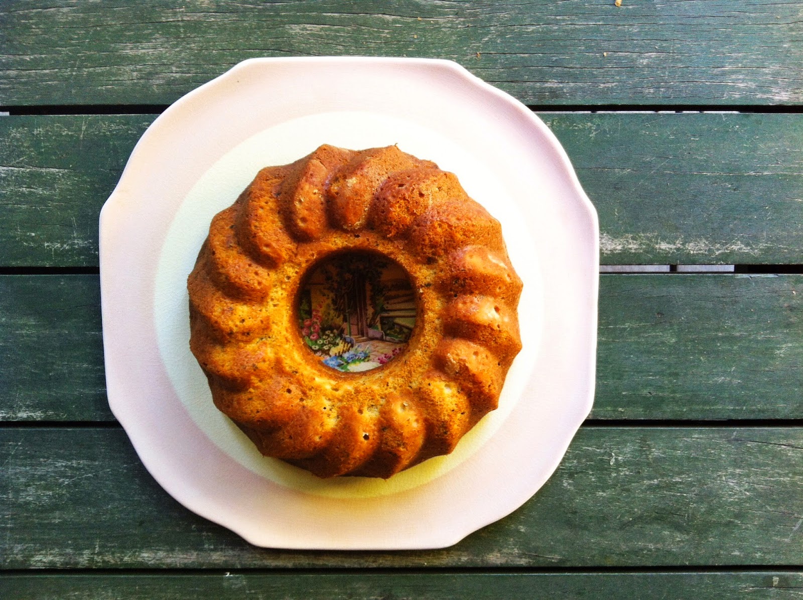 Alice Bakes a Cake Cardamom cake