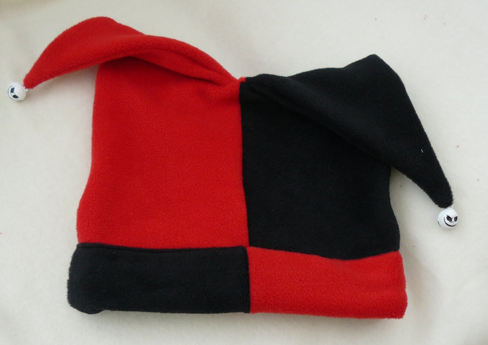 The Alchymyst's Study Harley Quinn Fleece Jester Hat Tutorial