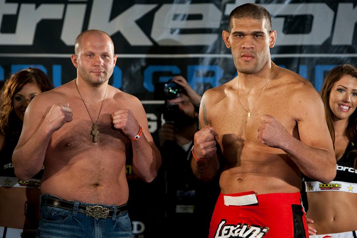 http://4.bp.blogspot.com/-JPqdlKVcetU/TVXu7z8YO_I/AAAAAAAABRc/1kKoCNoK81k/s1600/Emelianenko%252C+Fedor+vs+Antonio+Big+Foot+Silva+weigh+in+Strikeforce.jpg