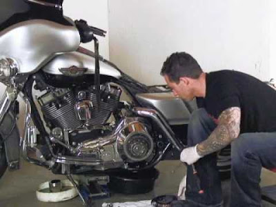 Harley Davidson Mechanic School-1