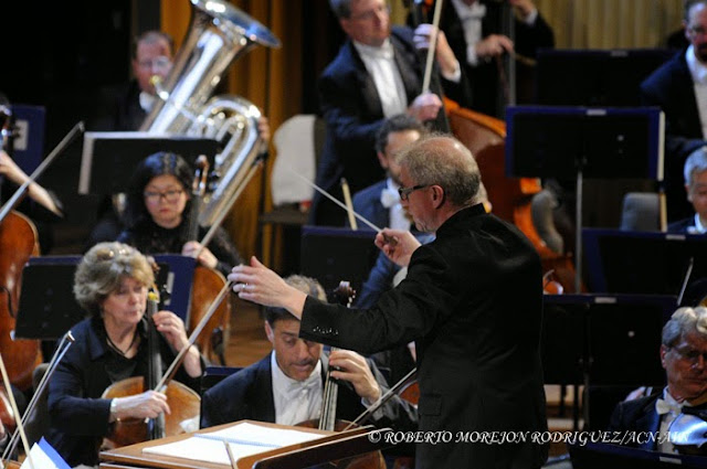Osmo Vänskä, Director de la Orquesta Sinfónica de Minnesota, durante la segunda presentación de esta orquesta, en el Teatro Nacional de Cuba, en La Habana, el 16 de mayo de 2015 Osmo Vänskä, Director de la Orquesta Sinfónica de Minnesota, durante la segunda presentación de esta orquesta, en el Teatro Nacional de Cuba, en La Habana, el 16 de mayo de 2015