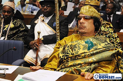 Muammar Gaddafi Dan Pakaiannya