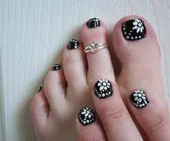 Uñas con rosas para los pies Uñas con rosas para los pies