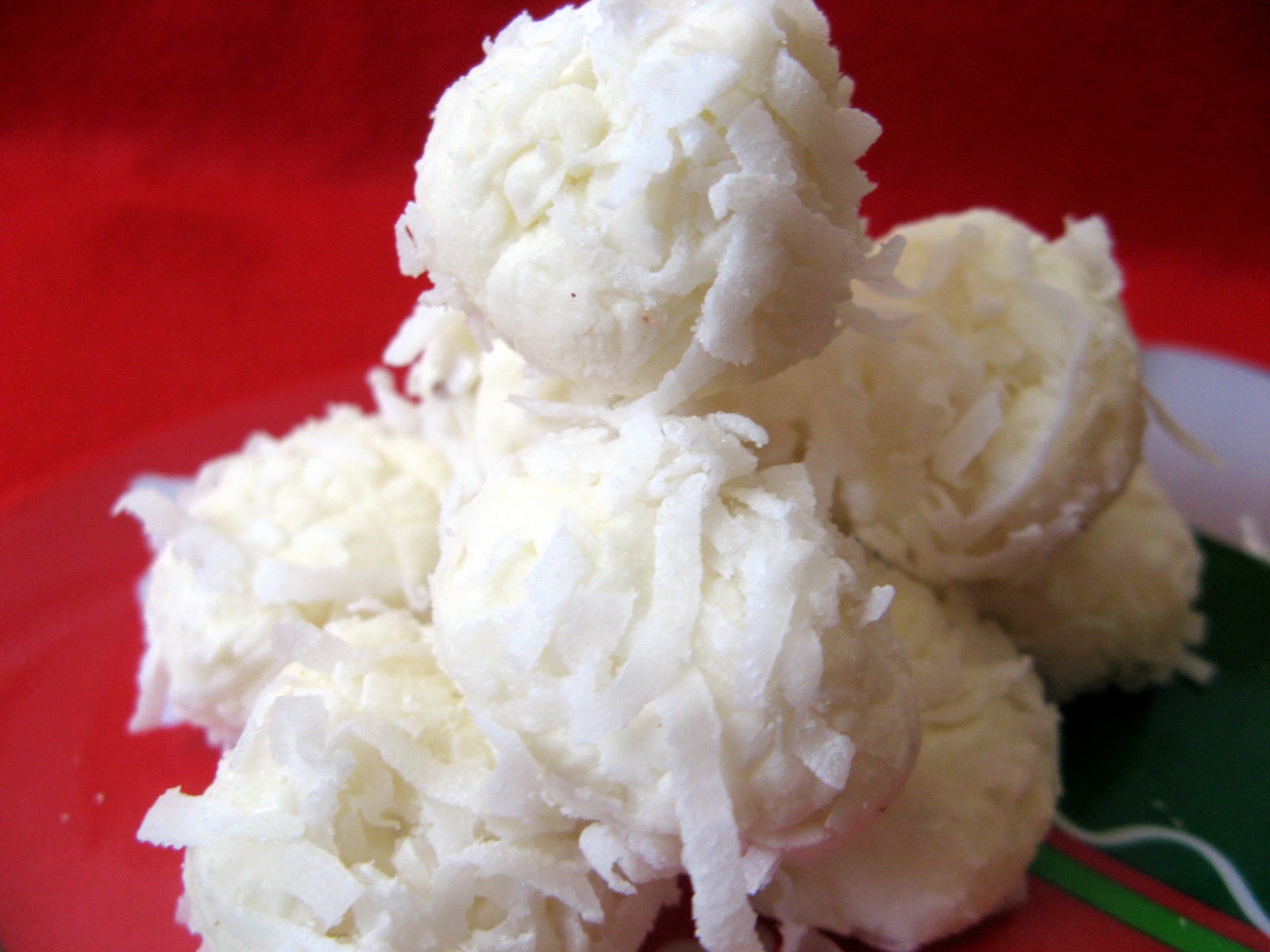 Crunchy Creamy Sweet Eggnog Truffles