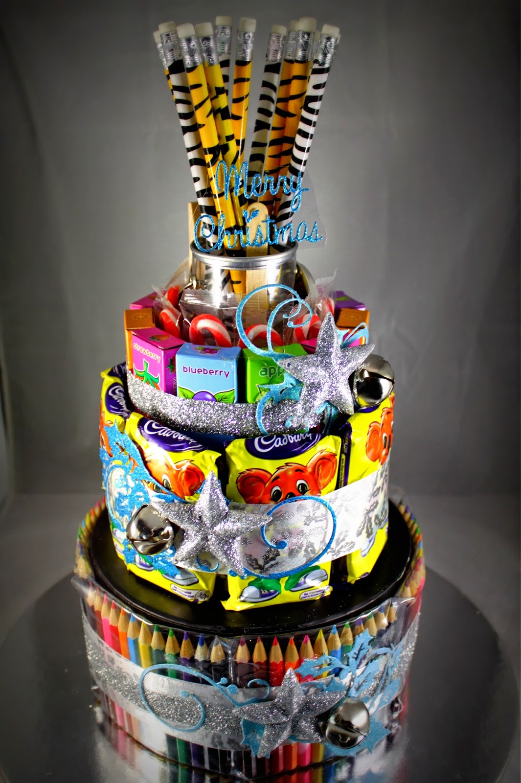 Christmas Stationery Cakes by Tracey Cooley Couture Creations