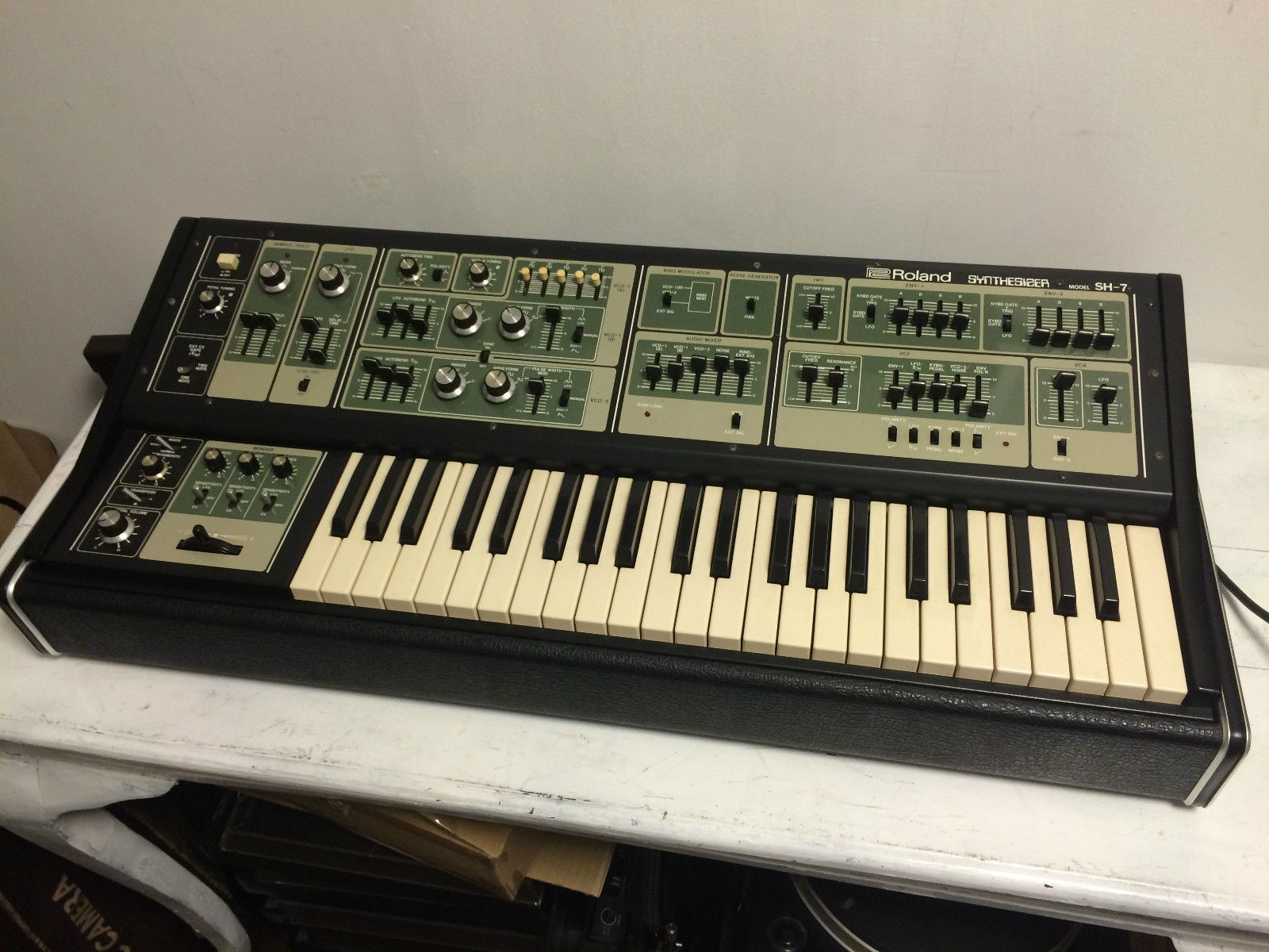 MATRIXSYNTH Roland SH7 Vintage Analog Synthesizer SN 680281 with