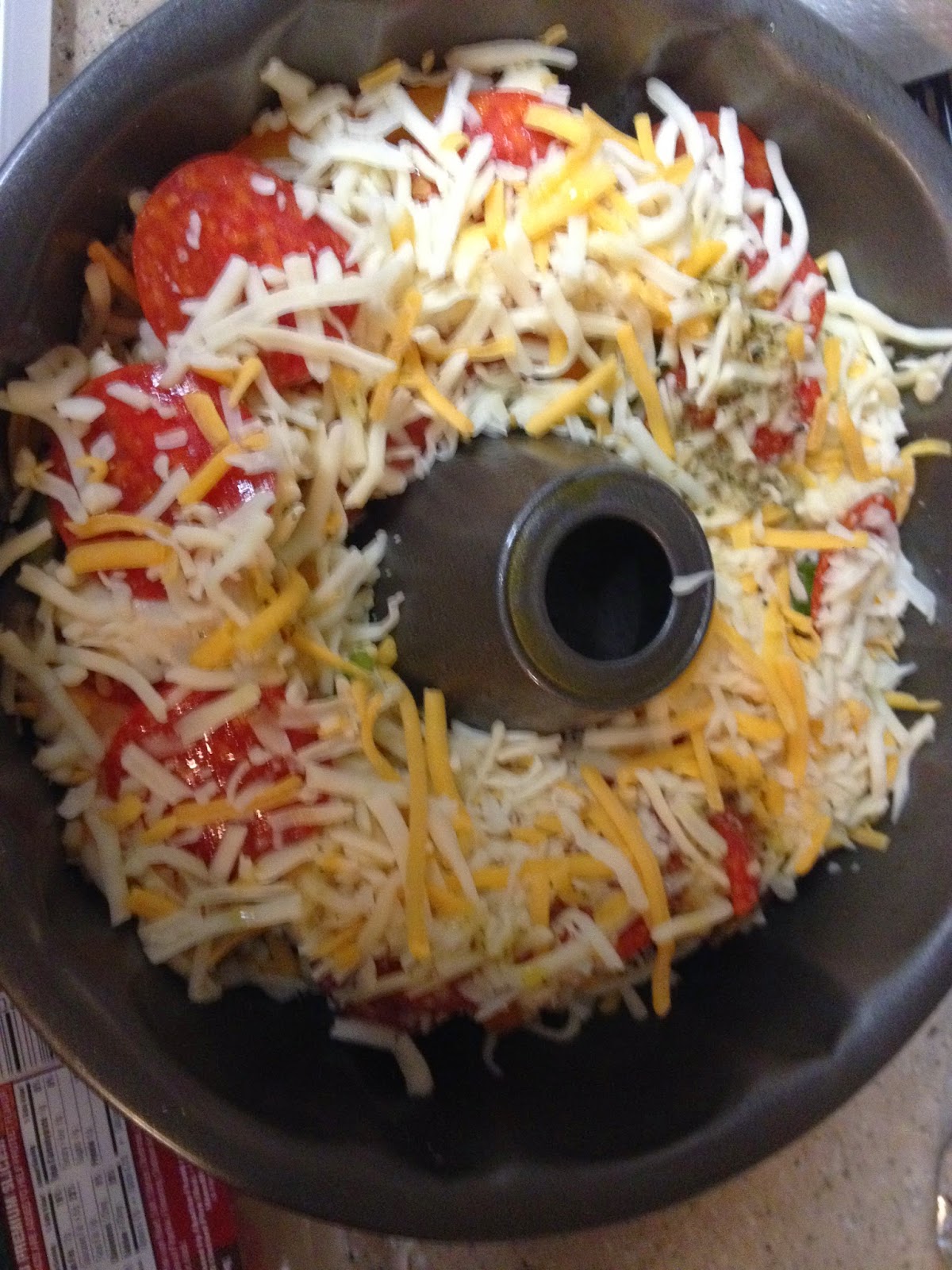 mad wife skillz Bundt Pan Pizza