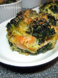 layered-spinach-salmon-broccoli