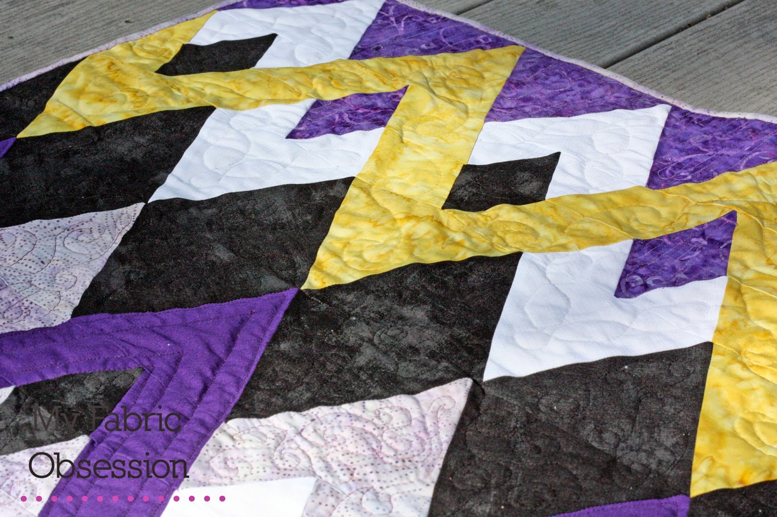My Fabric Obsession: The Zig Zag Quilt