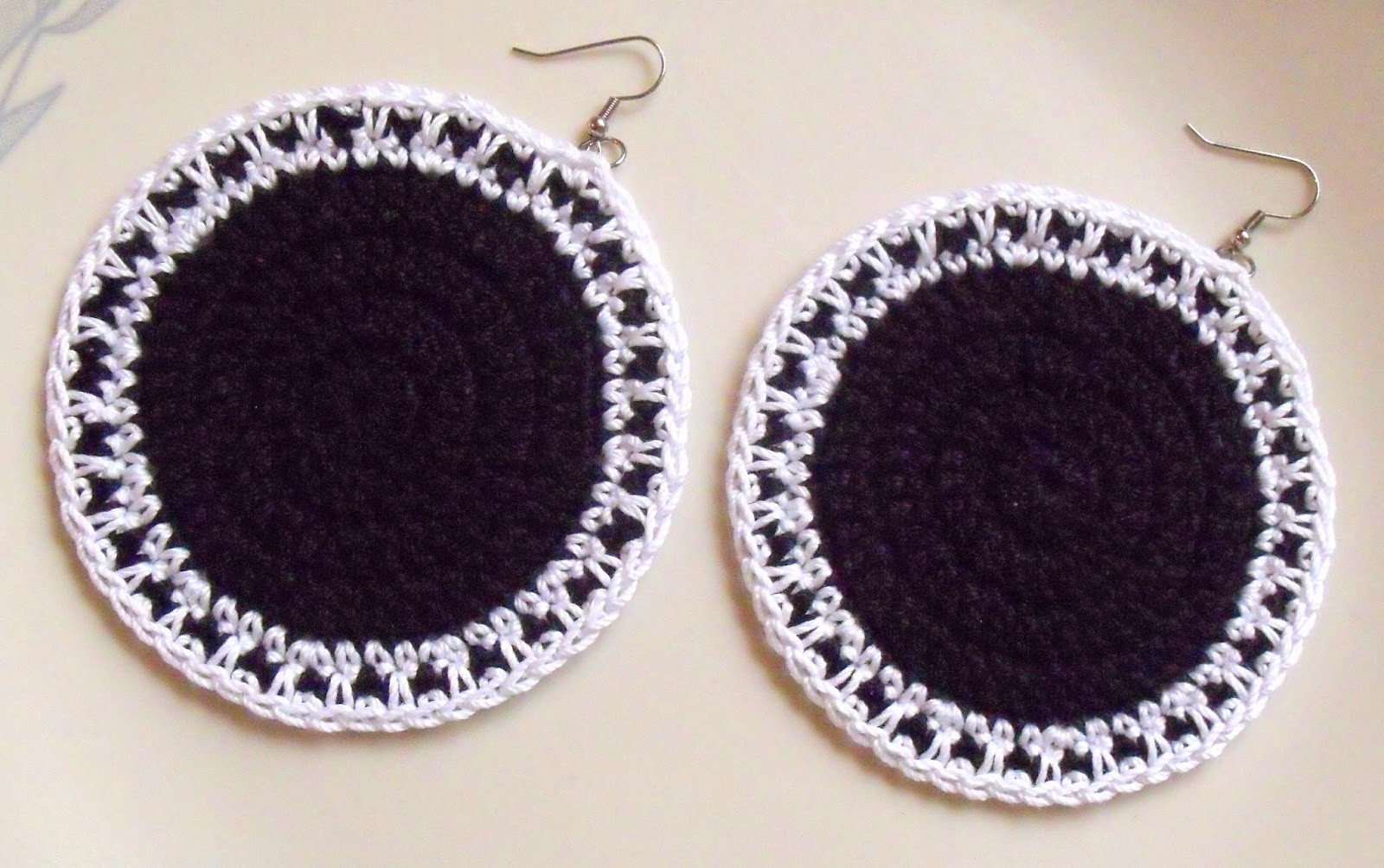 ... Chic: New Earring Pattern!!! Tribal Edged Crochet Earrings