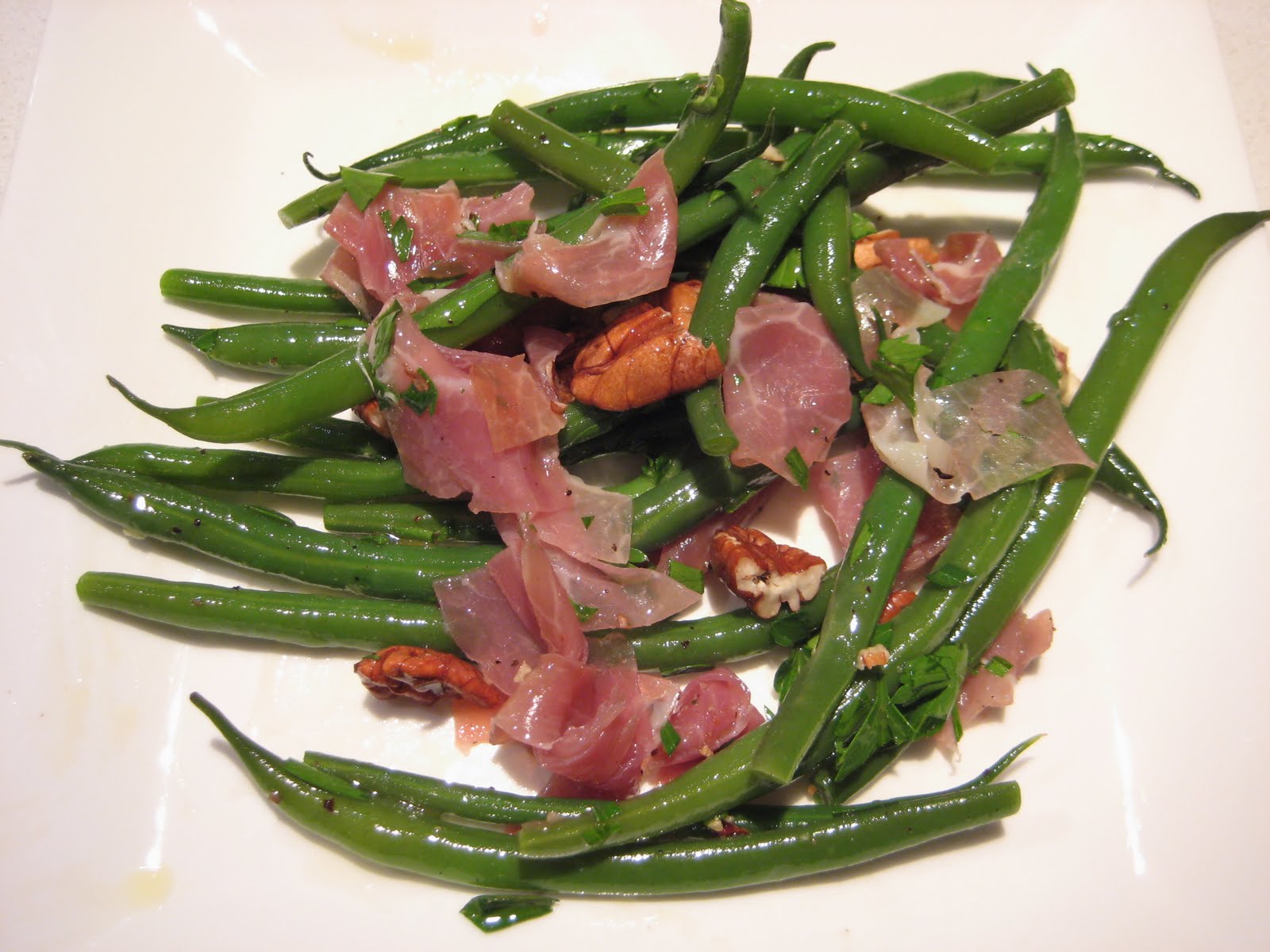 Lexi's Kitchen GREEN BEAN SALAD WITH TOASTED PECANS