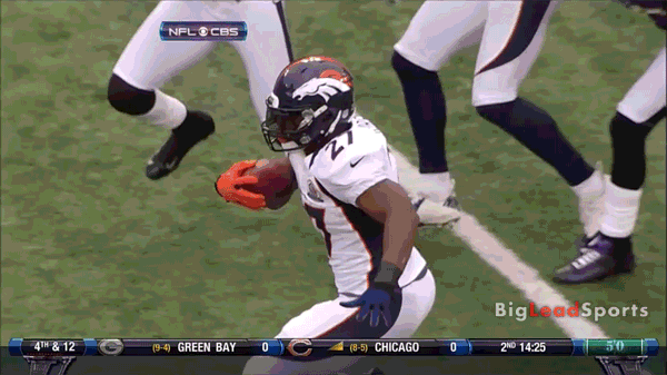 moreno-hurdle2-12-16-12.gif