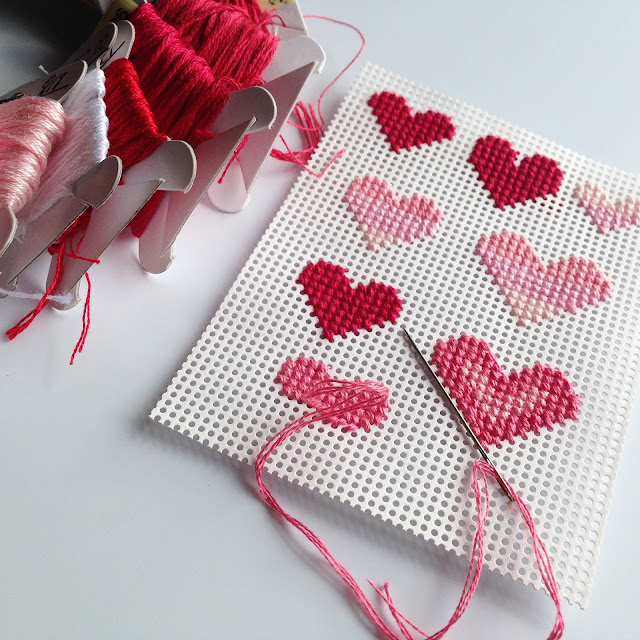 KBB Crafts & Stitches: X-Stitch Paper Heart Accessories