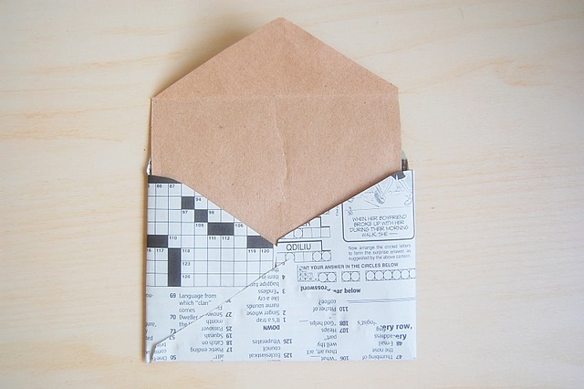 DIY: Recycled Newspaper Envelopes with Liners