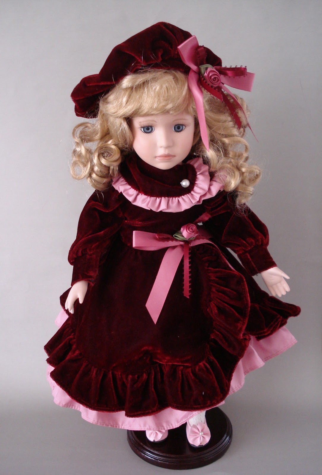 Muñequero: MUÑECAS DE PORCELANA