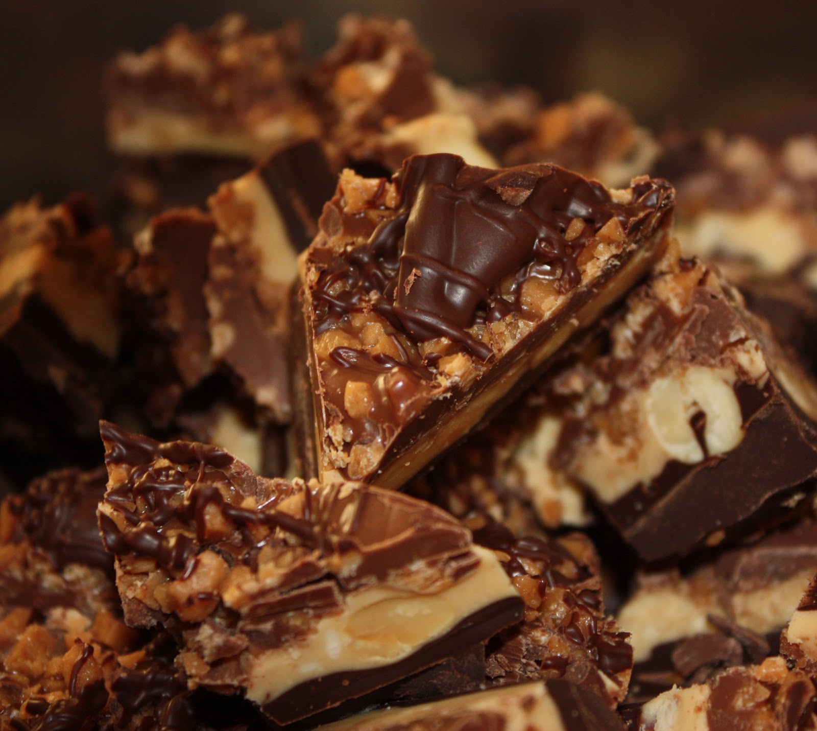 Sisters with Aprons Peanut Butter Chocolate Skor Bark