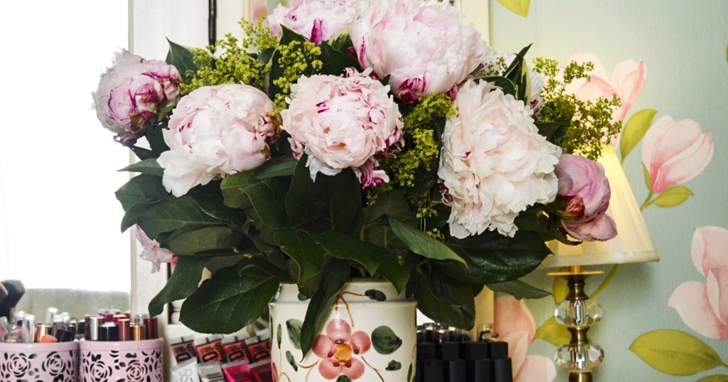 Serenata Flowers Review & Giveaway The Vegan Taff