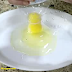 تجربة وطريقة سهلة ومسلية لفصل صفار البيض عن بياض البيض " wayAnd experience a fun and easy to separate the egg yolk from egg white