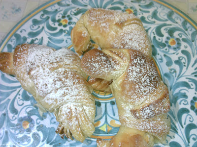 cornetti-croissant di pasta sfoglia