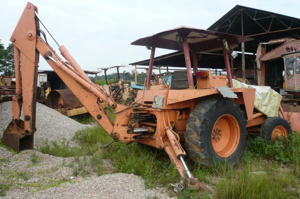Sheng Weng Heavy Equipment & Parts Trading. Used Case 580FA Backhoe For Sale.