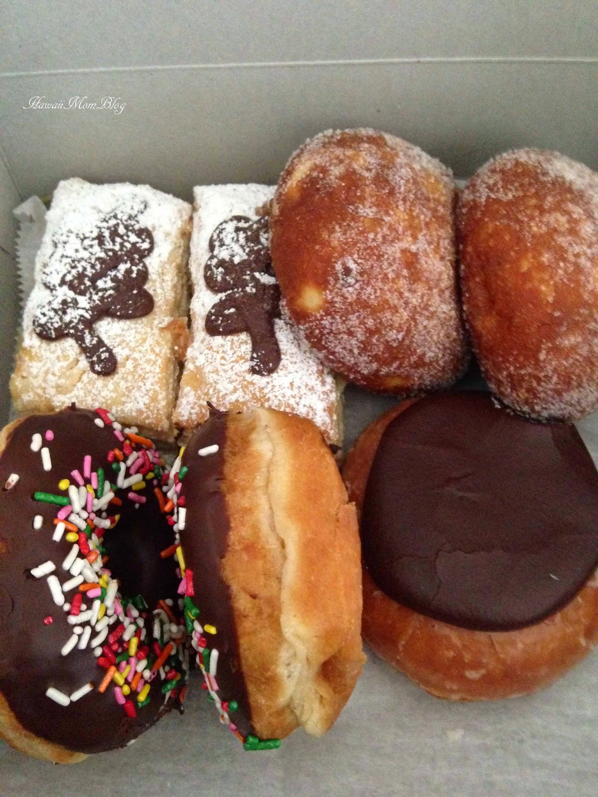 Hawaii Mom Blog Sada's Malassadas from Paalaa Kai Bakery