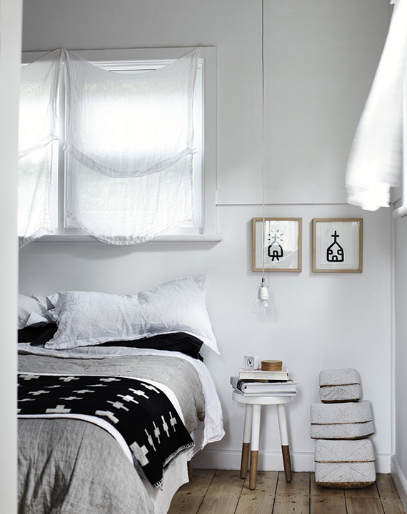 Bare bulb pendant lamps as bedside lighting | Image by Sharyn Cairns