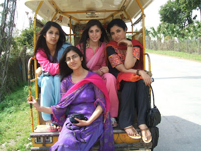 Beautiful Pakistani College Girls Trip Pictures Gallery1