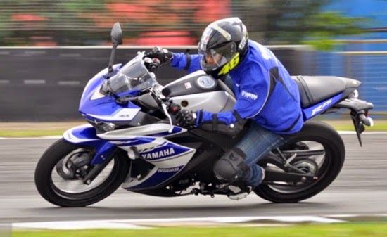 Motorcycle Wallpaper: 2014 Yamaha R25 Wallpaper Desktop Backgrounds Motorcycle Wallpaper: 2014 Yamaha R25 Wallpaper Desktop Backgrounds