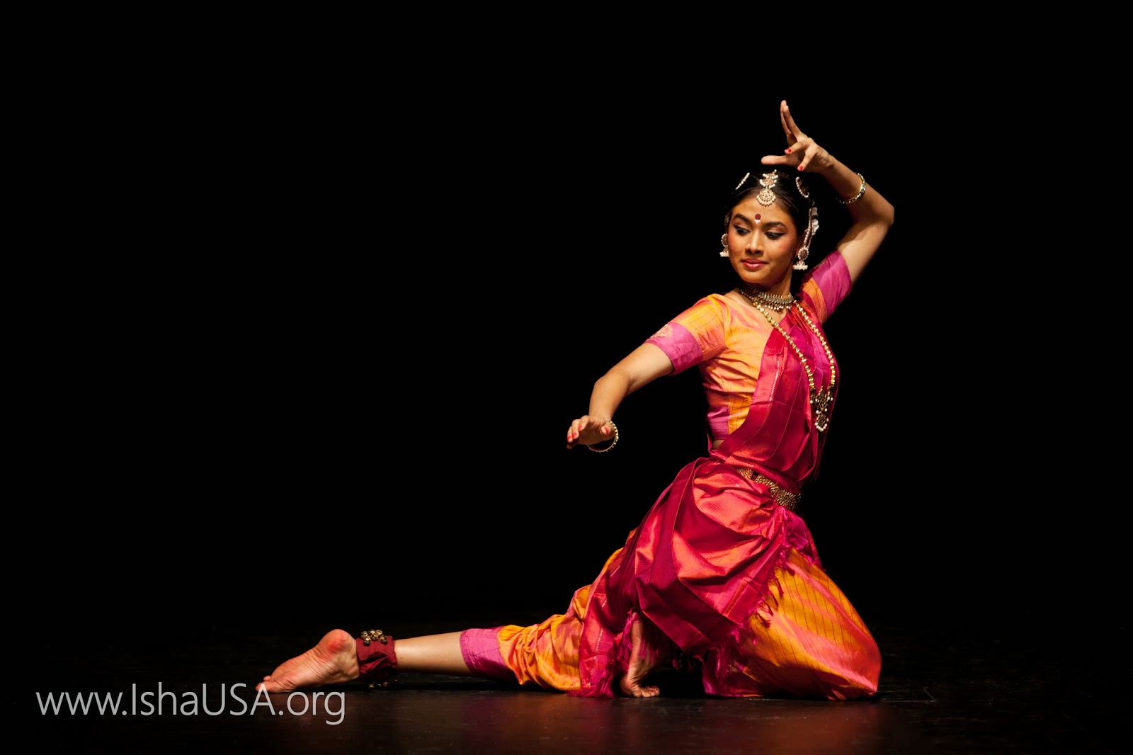 Radhe Jaggi, an emerging Bharatnatyam soloist from India. Radhe has been invited to perform at leading sabhas and events in India and abroad, including the Fitzwilliam College, Cambridge University, 