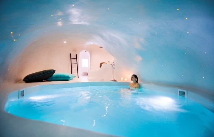 Sophia Suites – Elegant Retreat in Santorini, Hellas (Greece) Sophia Suites – Elegant Retreat in Santorini, Hellas (Greece)