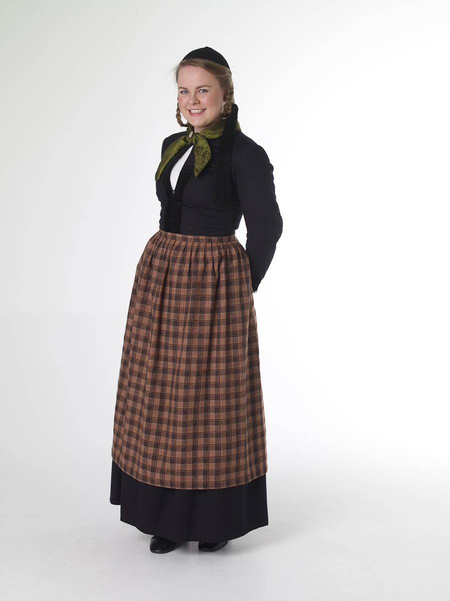 FolkCostume&Embroidery Þjóðbúningurinn, National costumes of Iceland