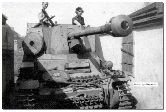 German Marder II self-propelled gun Ukrainian village