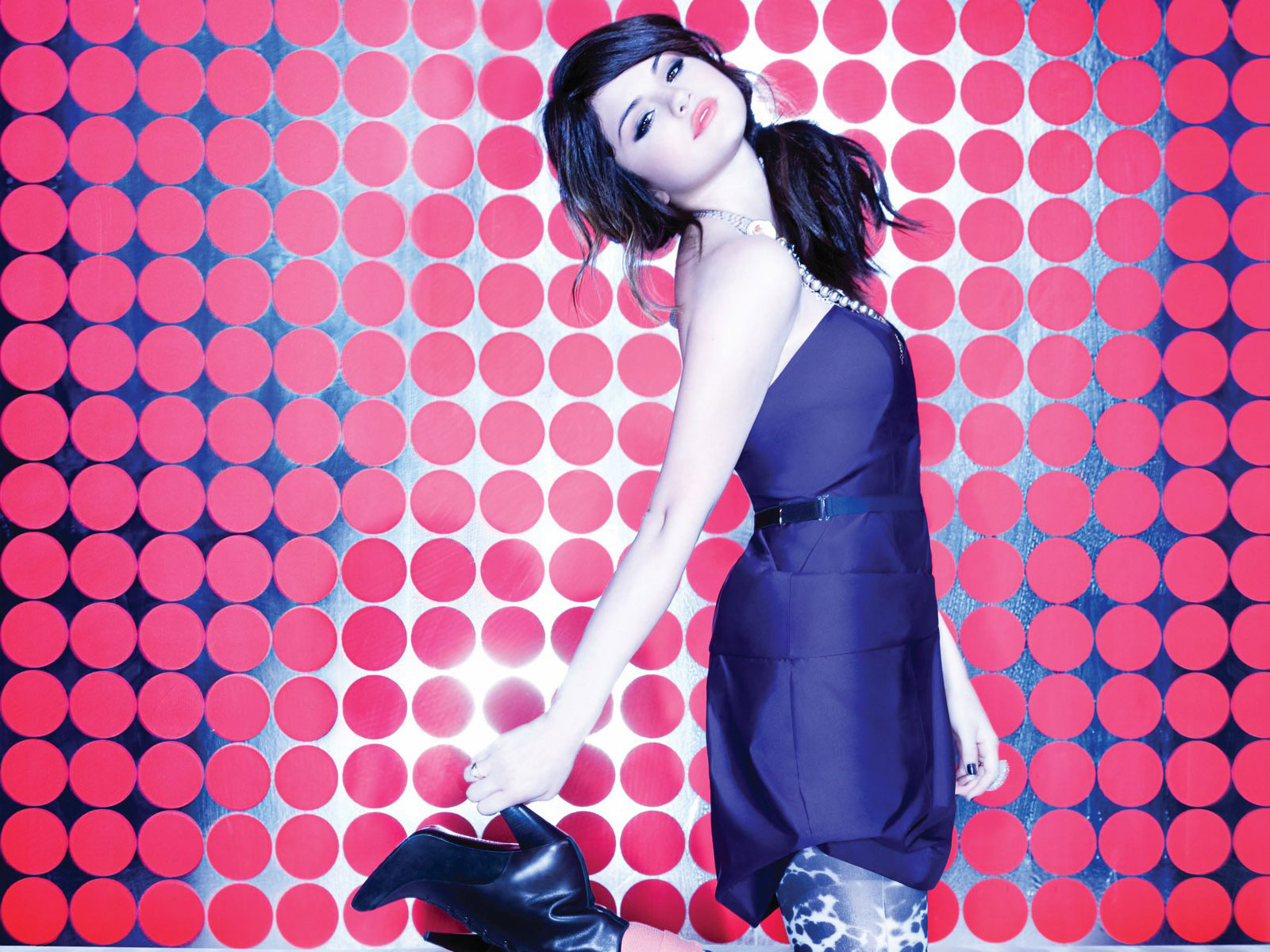 http://4.bp.blogspot.com/-JpRbIm4msd4/UQ9KIvSBAyI/AAAAAAAABIs/jIXMnCDAiwg/s1600/selena_gomez_10-normal.jpg