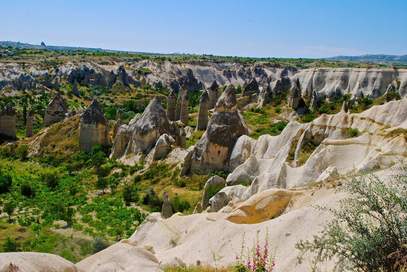 Things to do in Cappadocia : Love Valley fairy chimneys on the Red tour