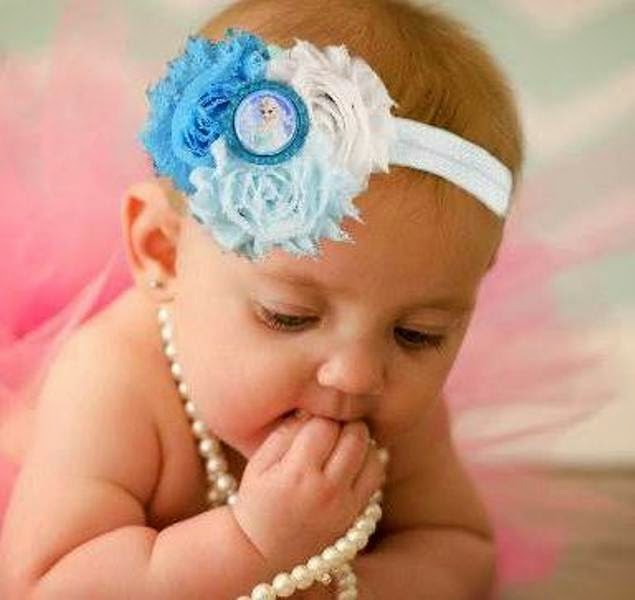 Bandana bayi lucu warna putih dan biru Bandana bayi lucu warna putih dan biru
