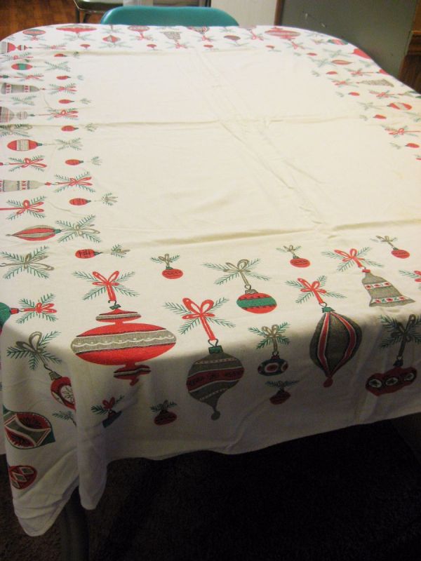 Damn Good Vintage A Vintage 50's Christmas Tablecloths