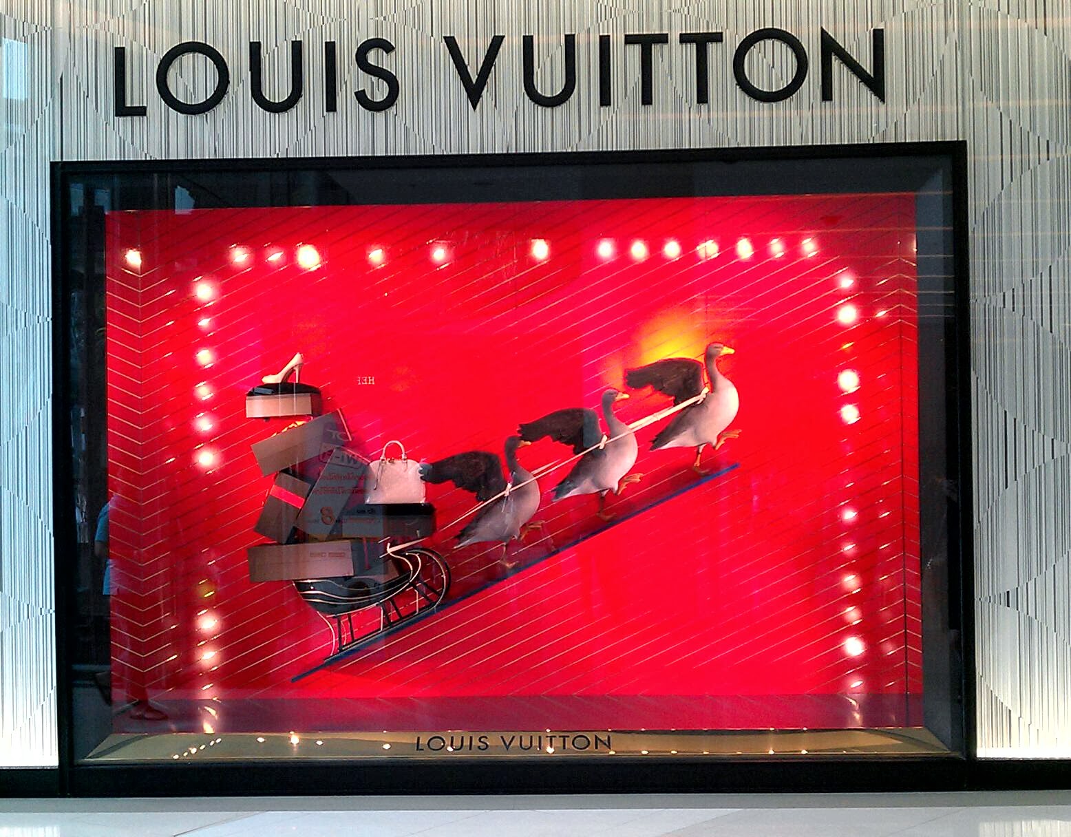 Louis Vuitton Christmas windows 2012, Vienna