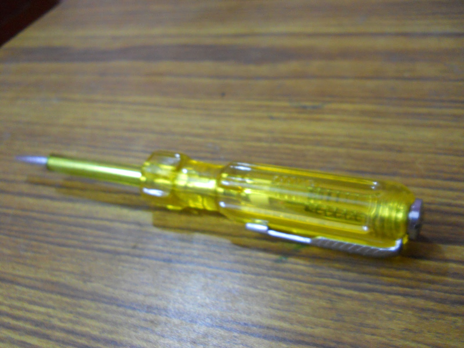 EVER WONDER WHATS INSIDE INSIDE A LINE TESTER