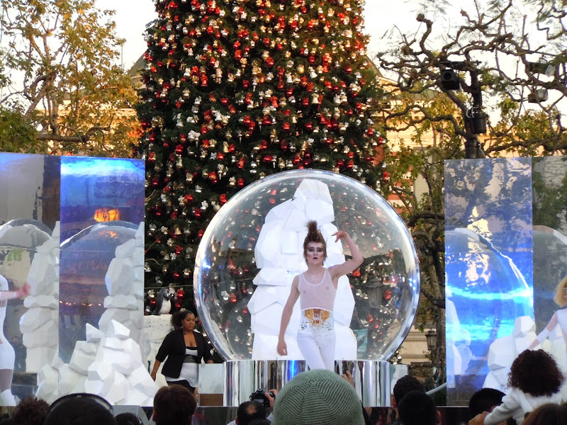 Mac Cosmetics Glitter and Ice skaters The Grove