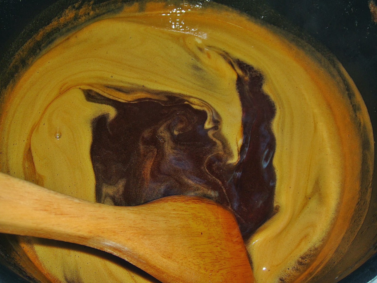 Maryam's Culinary Wonders 500. Date Molasses
