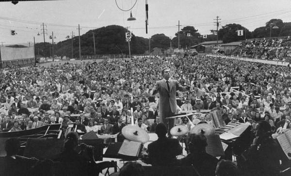 Milt Jackson In A New Setting Milt Jackson In A New Setting