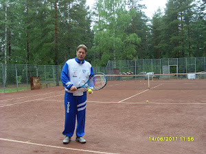 Tennisvalmentaja Olavi Lehto