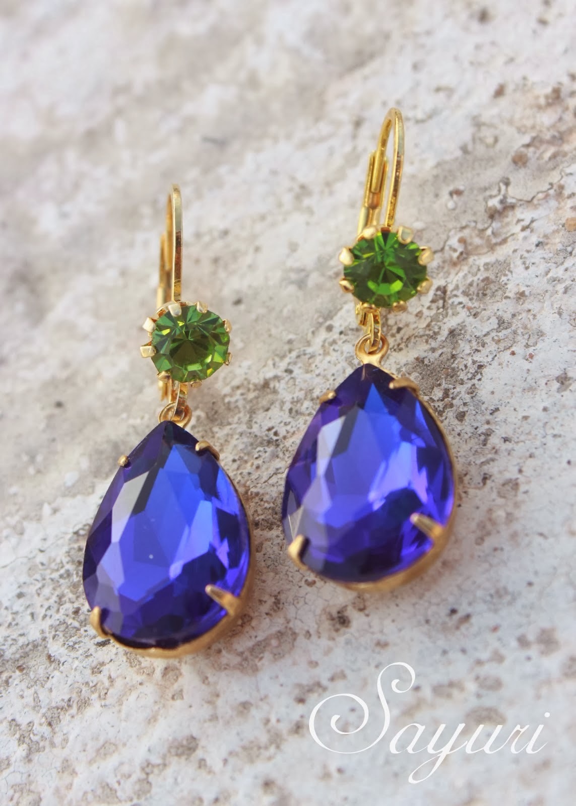 http://www.jewelsofsayuri.com/2014/02/diy-crystal-love-earrings-for.html