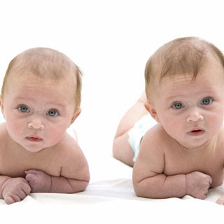 Beautiful twin babies pictures