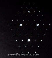 identifying the points about which hexagons are drawn theni-koodu-kolam-14d.jpg