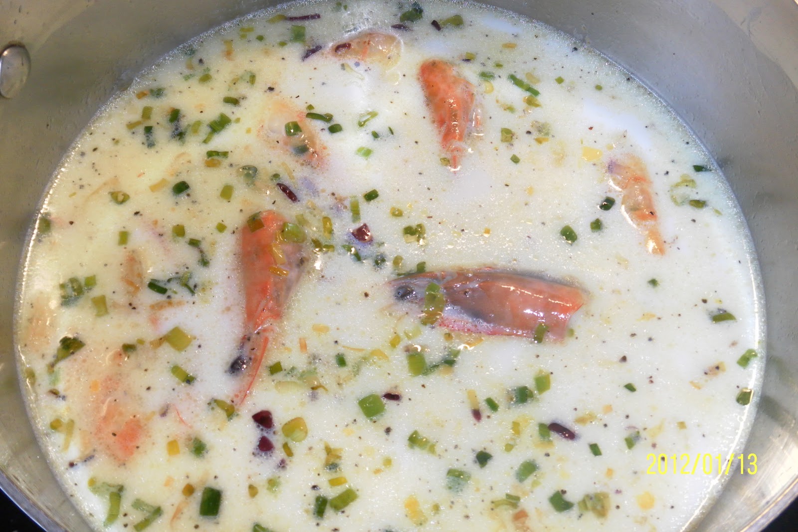 FLOWER POT KITCHEN BEAUTIFUL GLORIOUS SMOKED HADDOCK & FRESH PRAWN