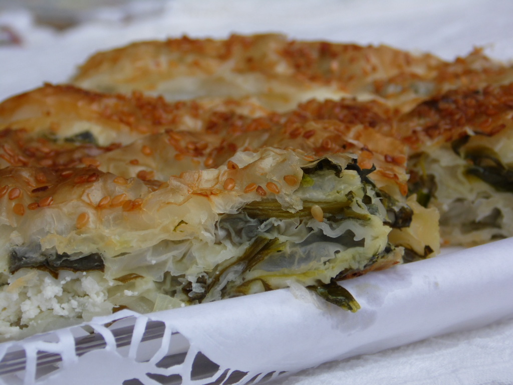 baklava yufkasından ıspanaklı börek