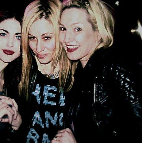 My Chemical Blood: Nueva foto de Alicia, Lynz Way y ...