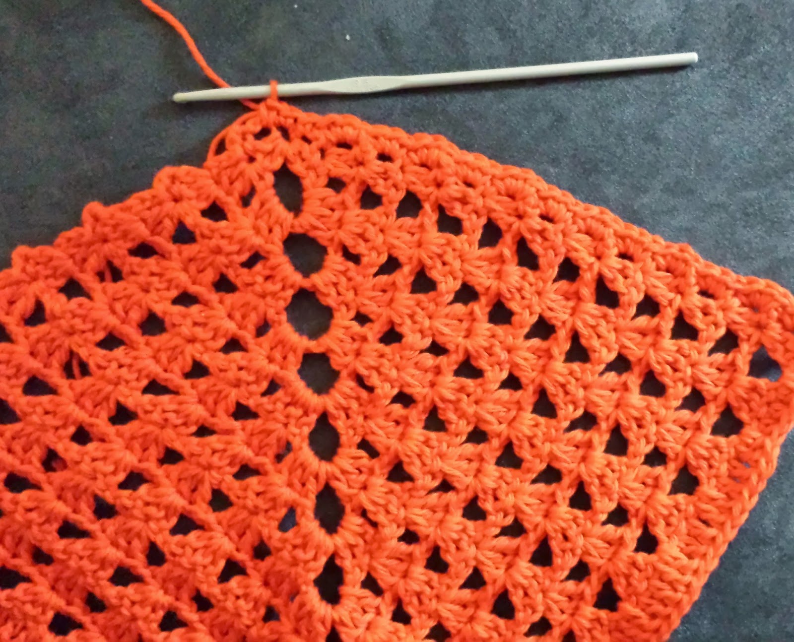 Band (working along long unfinished edge of kerchief)
